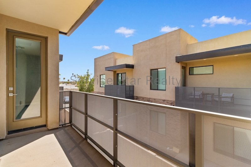 GATED Tempe Townhome - 3Bed/2.5Bath property image