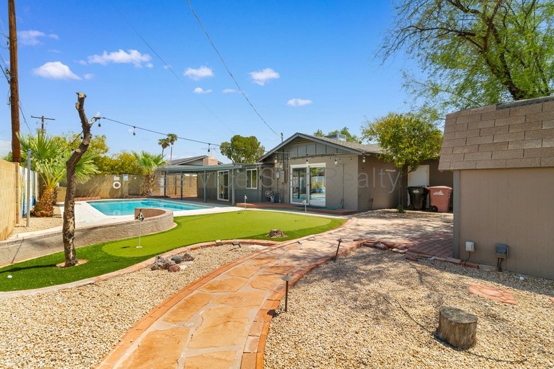 Beautiful 3BR/2BA Ranch-Style Home in Scottsdale! property image