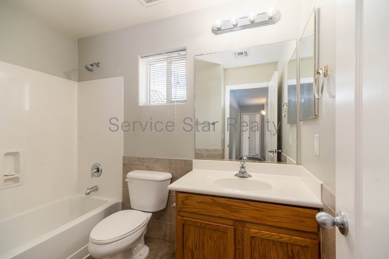 $750 OFF!! 4-Bedroom, 2.5 bathroom Home in Dynamite Mountain Ranch property image