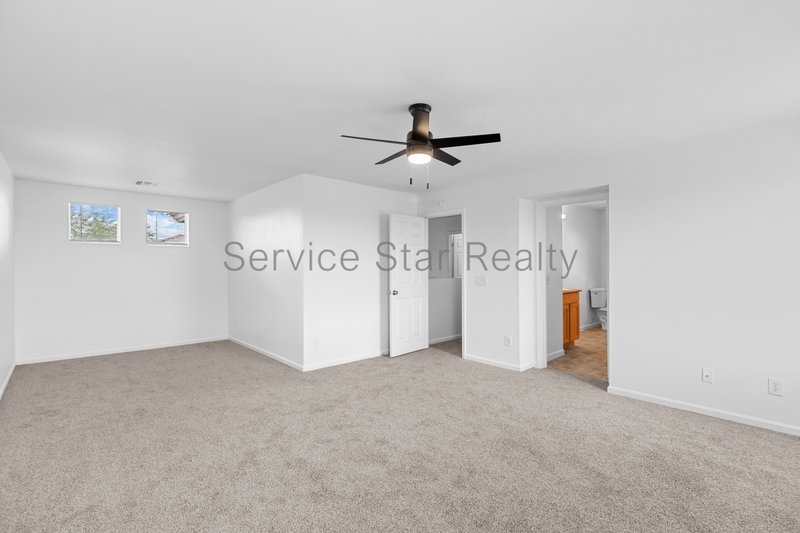 Fantastic 3Bed/2.5Bath in Central Surprise! property image