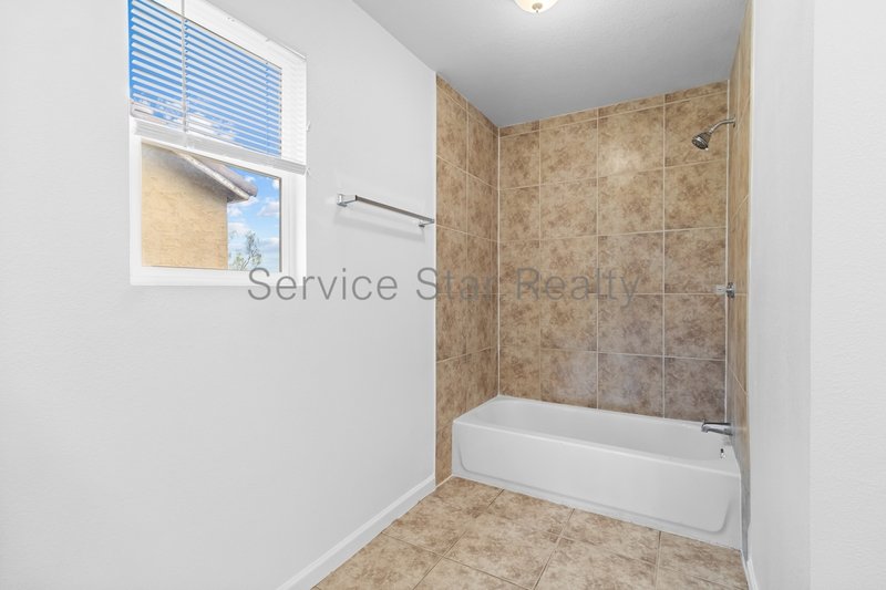 Fantastic 3Bed/2.5Bath in Central Surprise! property image