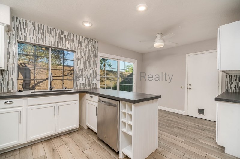 Ahwatukee Three Bedroom in Keystone property image