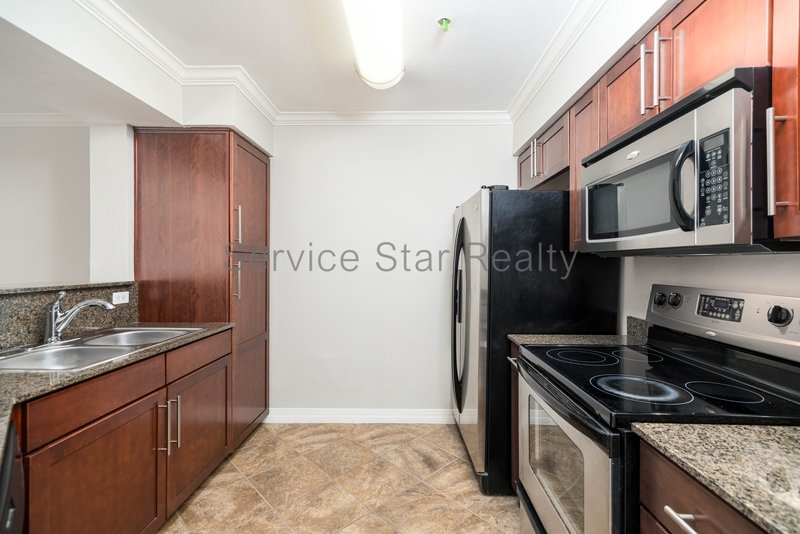 Bright & Stylish 2-Bed Condo in the Heart of Biltmore/Arcadia Lite! property image