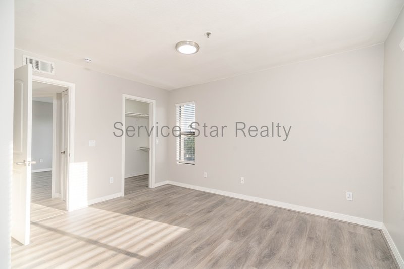 Bright & Stylish 2-Bed Condo in the Heart of Biltmore/Arcadia Lite! property image