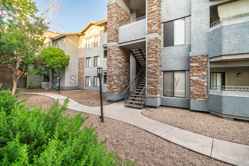 Bright & Stylish 2-Bed Condo in the Heart of Biltmore/Arcadia Lite! property image