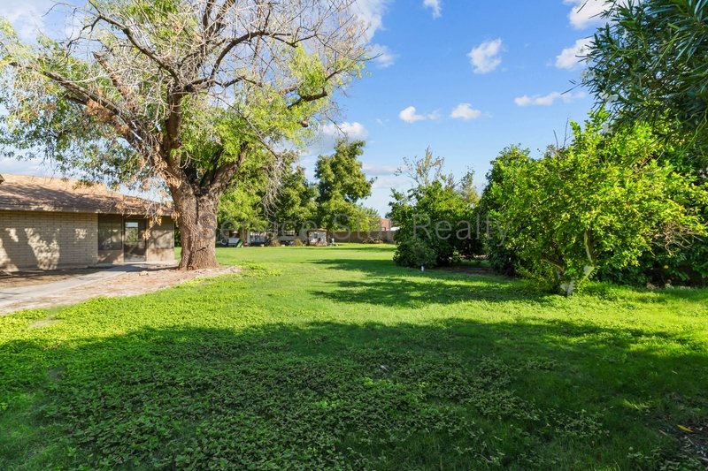Spacious Glendale Retreat on Nearly an Acre | No HOA property image