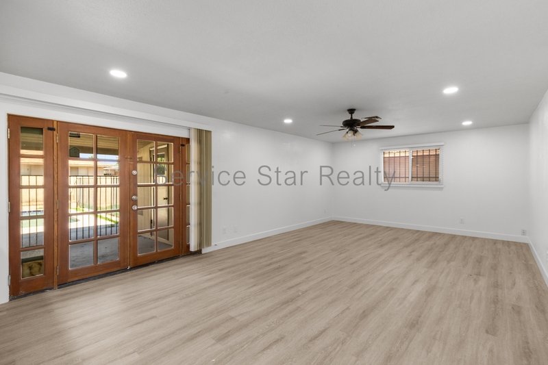 **2 WEEKS FREE RENT!!** **FULLY REMODELED & MOVE-IN READY!** property image