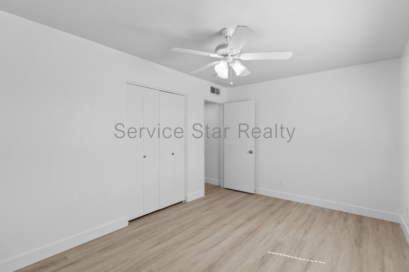 **2 WEEKS FREE RENT!!** **FULLY REMODELED & MOVE-IN READY!** property image