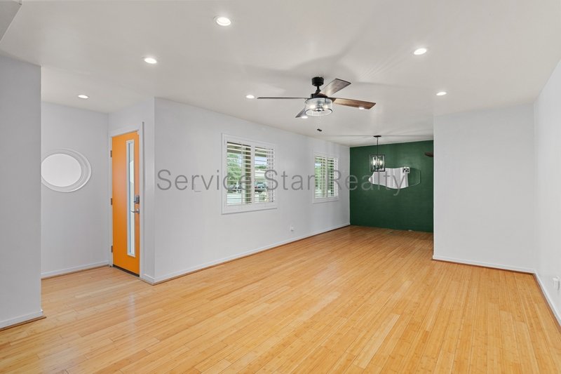 Stunning Updated 4-Bed Home with Saltwater Pool in Central Phoenix property image