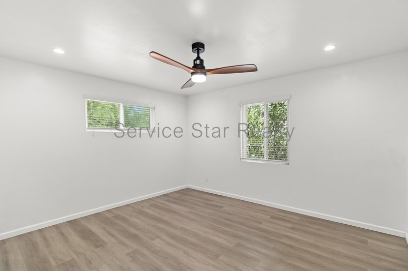 Stunning Updated 4-Bed Home with Saltwater Pool in Central Phoenix property image