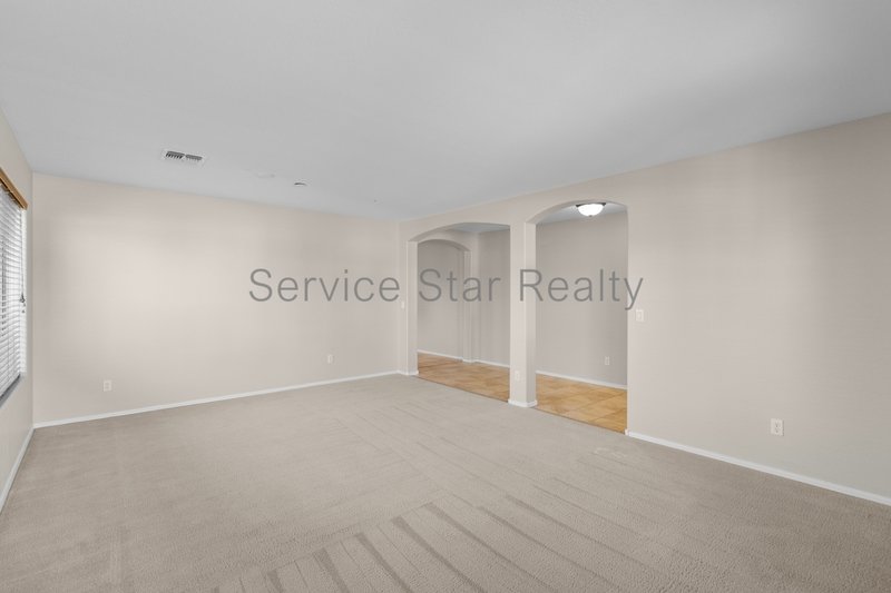 Gorgeous 4-Bed, 2-Bath Home with Chef?s Kitchen and Covered Patio property image