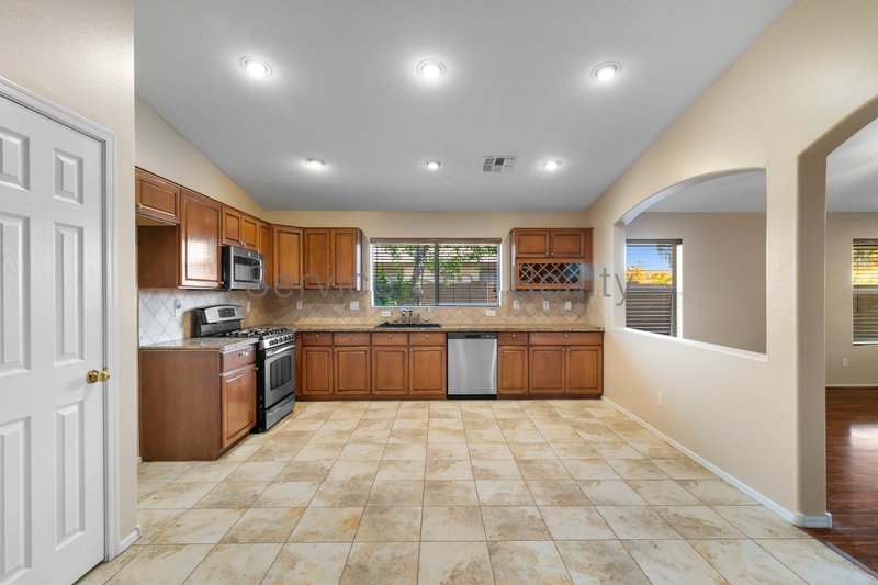 Gorgeous 4-Bed, 2-Bath Home with Chef?s Kitchen and Covered Patio property image