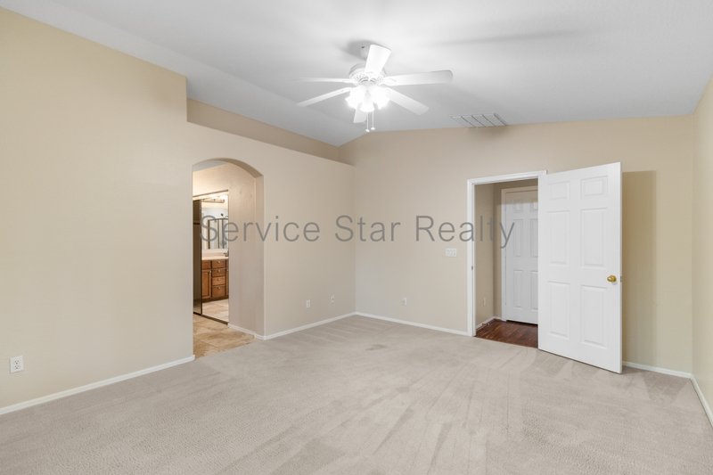 Gorgeous 4-Bed, 2-Bath Home with Chef?s Kitchen and Covered Patio property image