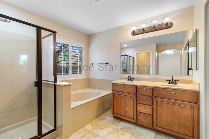 Gorgeous 4-Bed, 2-Bath Home with Chef?s Kitchen and Covered Patio property image