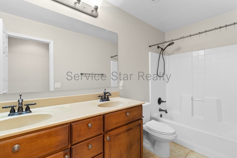 Gorgeous 4-Bed, 2-Bath Home with Chef?s Kitchen and Covered Patio property image