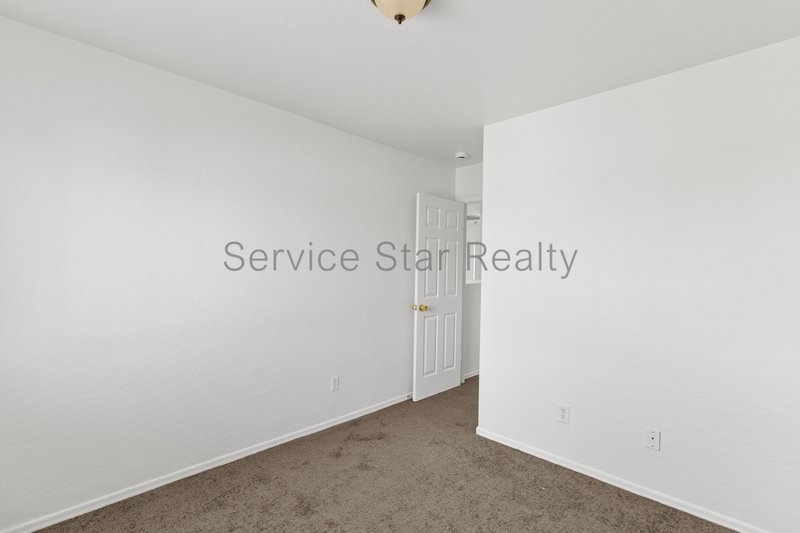 **MOVE IN SPECIAL -- 2 WEEKS FREE RENT!!** property image