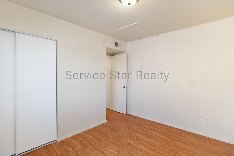 Duplex apartment available in South Phoenix, close to freeways! property image