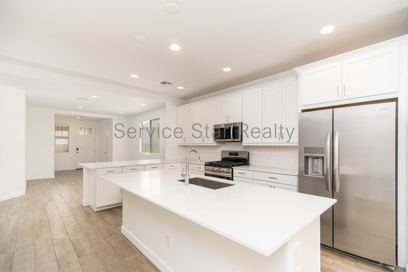 Stunning 3-Bed, 2-Bath Home in Phoenix property image