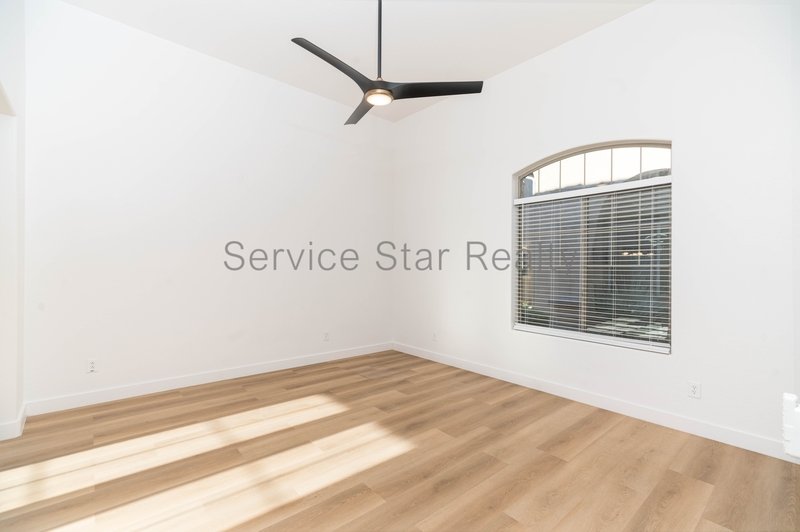 Stylish 3-Bed Home in Fireside at Desert Ridge property image