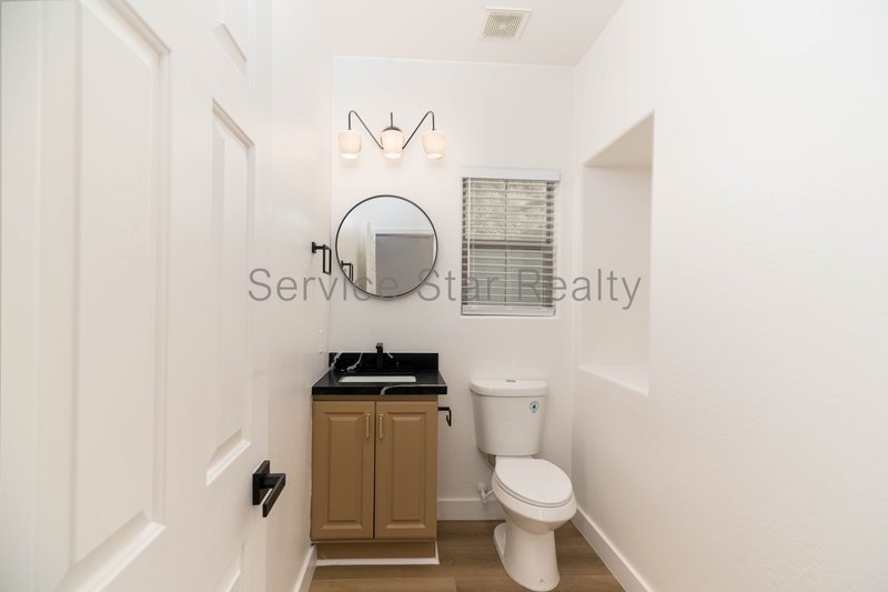 Stylish 3-Bed Home in Fireside at Desert Ridge property image