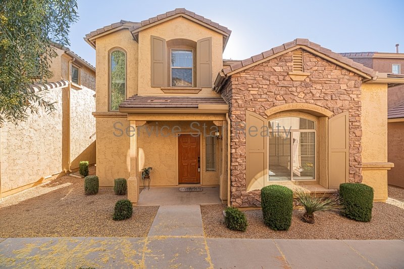 Stylish 3-Bed Home in Fireside at Desert Ridge property image