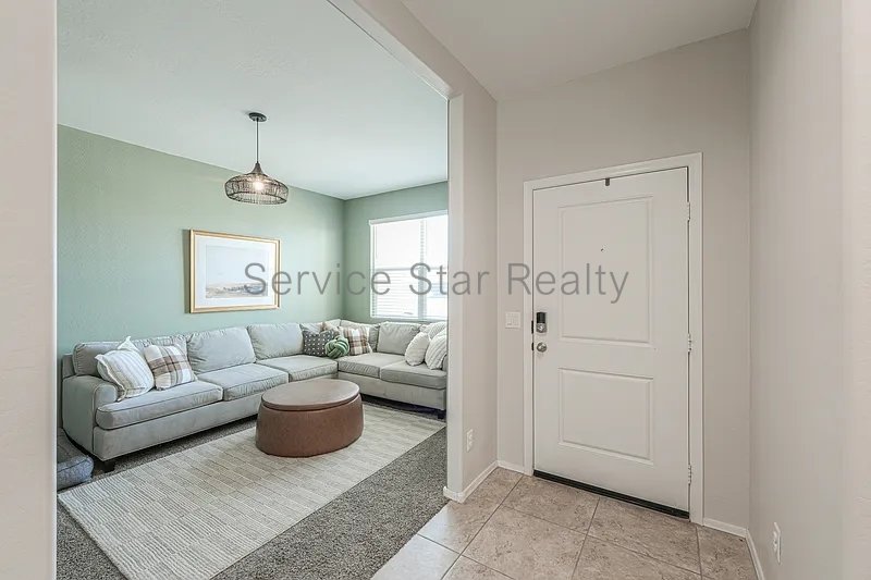 **MOVE IN SPECIAL -- ONLY $500 FOR YOUR FIRST MONTHS RENT!** property image