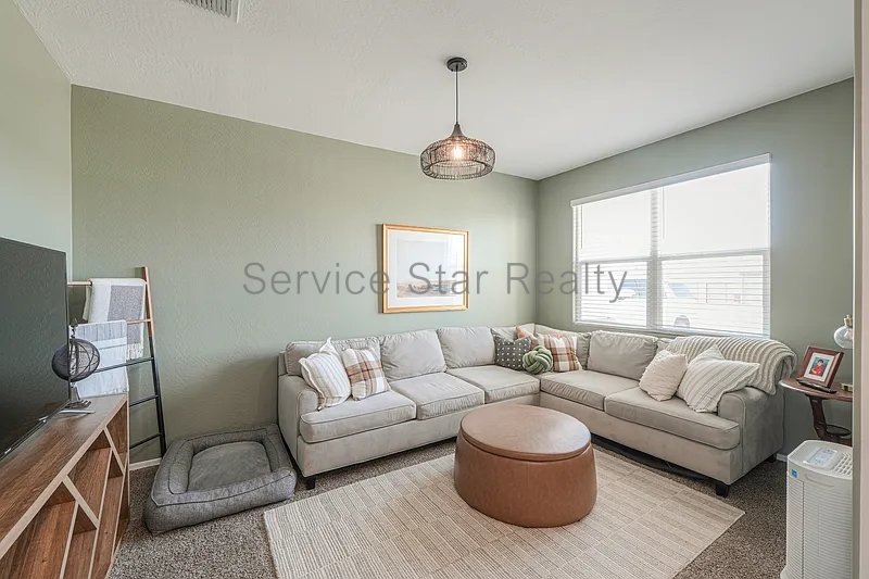 **MOVE IN SPECIAL -- ONLY $500 FOR YOUR FIRST MONTHS RENT!** property image