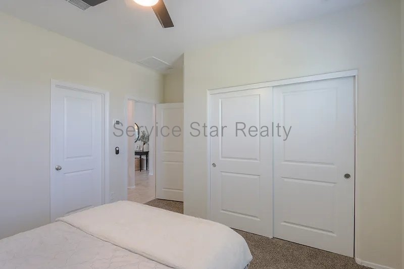 **MOVE IN SPECIAL -- ONLY $500 FOR YOUR FIRST MONTHS RENT!** property image