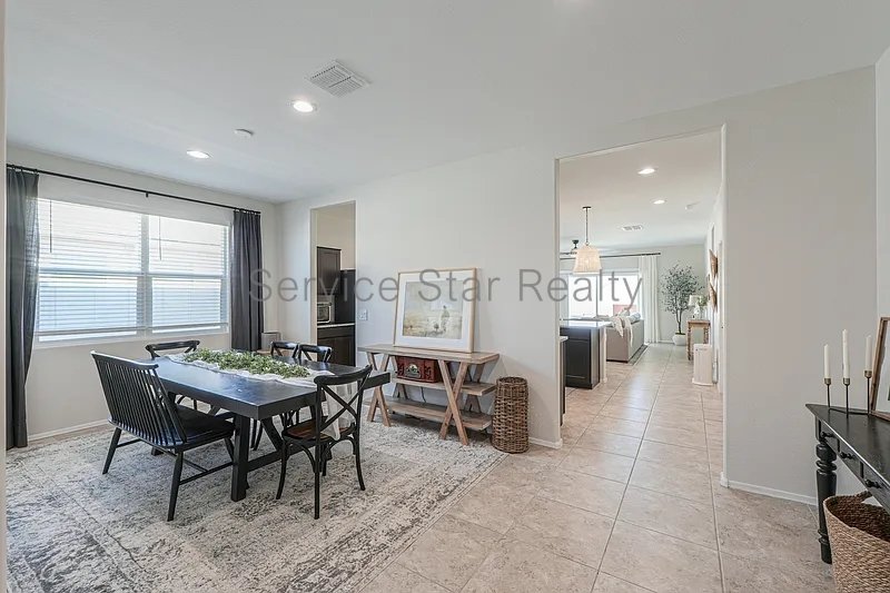 **MOVE IN SPECIAL -- ONLY $500 FOR YOUR FIRST MONTHS RENT!** property image