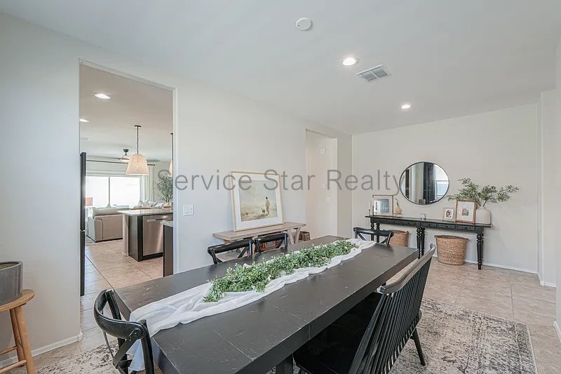 **MOVE IN SPECIAL -- ONLY $500 FOR YOUR FIRST MONTHS RENT!** property image