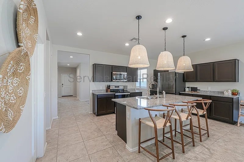 **MOVE IN SPECIAL -- ONLY $500 FOR YOUR FIRST MONTHS RENT!** property image