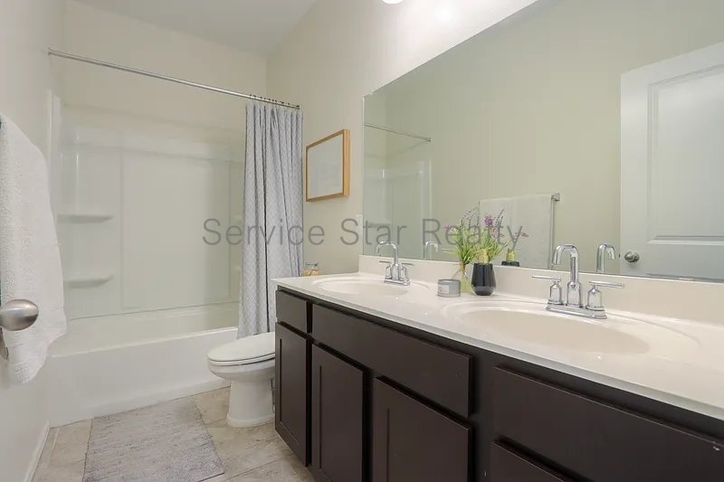 **MOVE IN SPECIAL -- ONLY $500 FOR YOUR FIRST MONTHS RENT!** property image