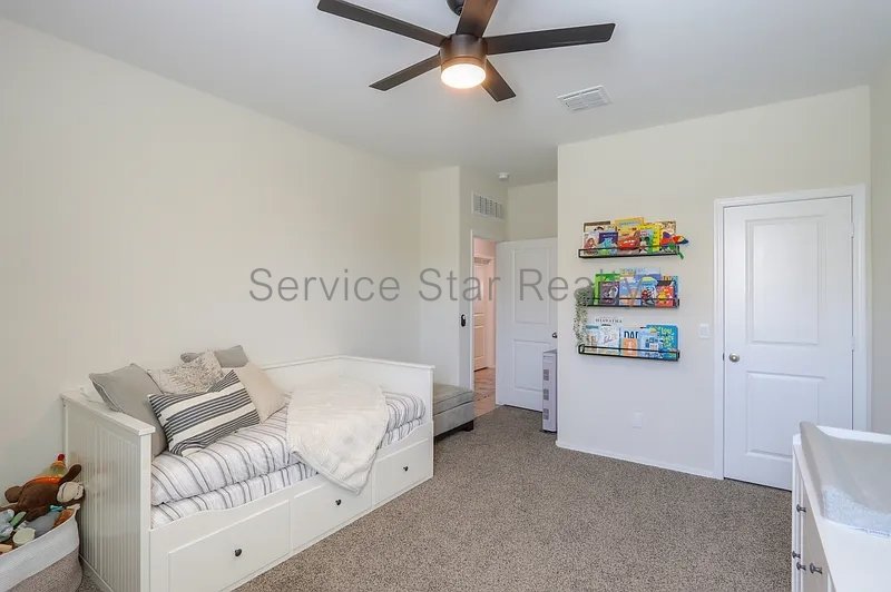 **MOVE IN SPECIAL -- ONLY $500 FOR YOUR FIRST MONTHS RENT!** property image