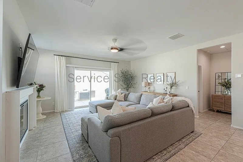 **MOVE IN SPECIAL -- ONLY $500 FOR YOUR FIRST MONTHS RENT!** property image