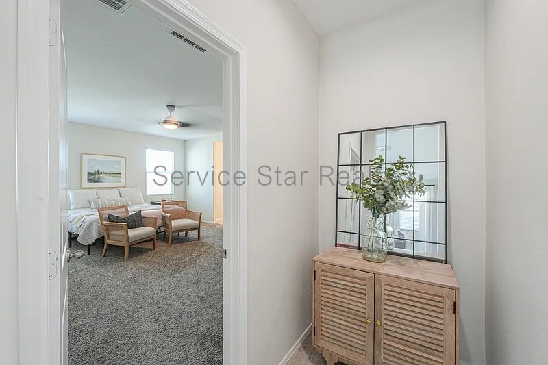 **MOVE IN SPECIAL -- ONLY $500 FOR YOUR FIRST MONTHS RENT!** property image