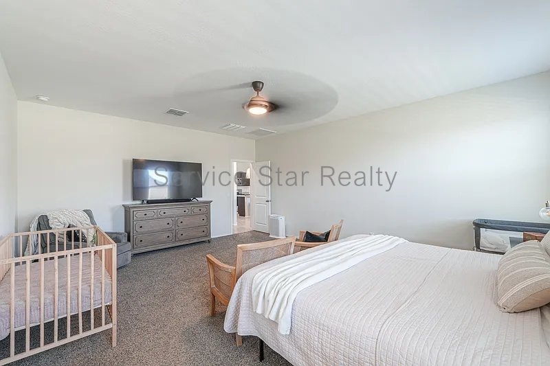 **MOVE IN SPECIAL -- ONLY $500 FOR YOUR FIRST MONTHS RENT!** property image