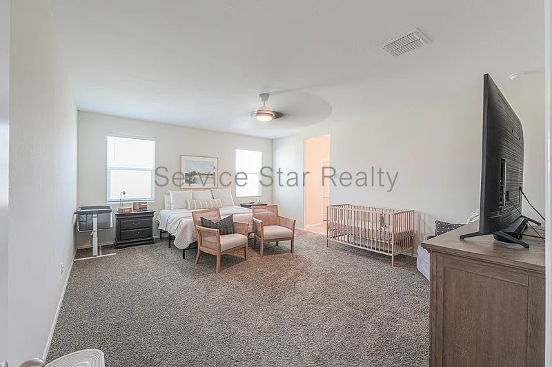 **MOVE IN SPECIAL -- ONLY $500 FOR YOUR FIRST MONTHS RENT!** property image