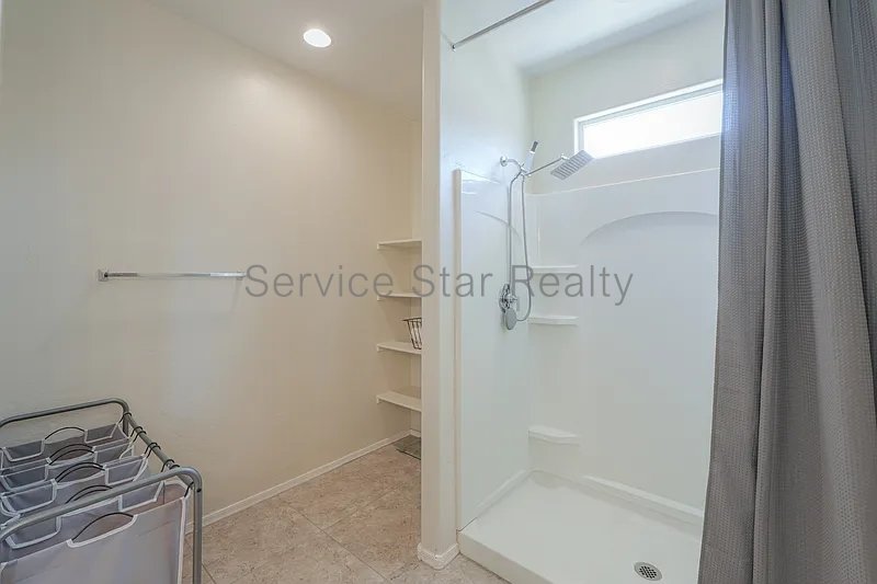 **MOVE IN SPECIAL -- ONLY $500 FOR YOUR FIRST MONTHS RENT!** property image