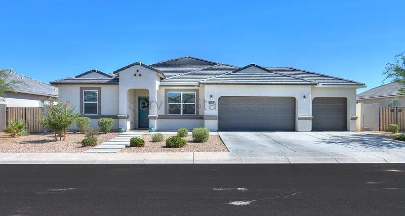 **MOVE IN SPECIAL -- ONLY $500 FOR YOUR FIRST MONTHS RENT!** property image