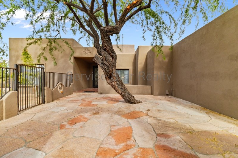 Beautiful Desert Oasis in Cave Creek! property image