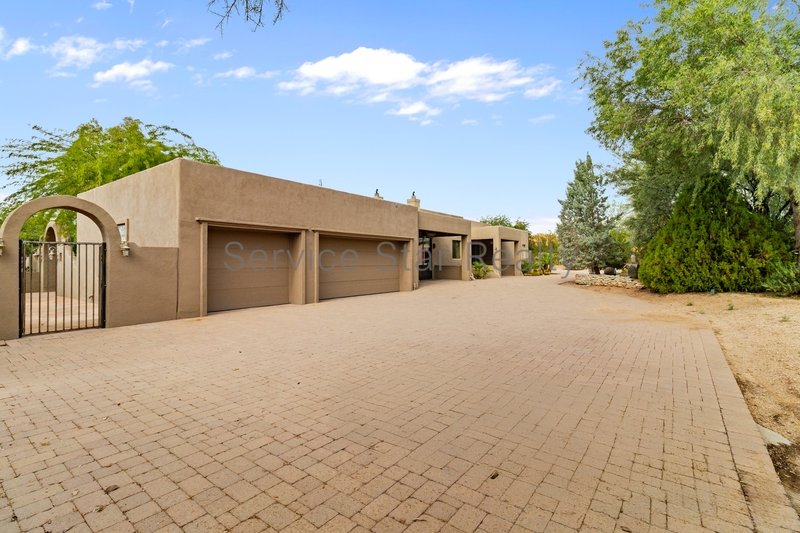 Beautiful Desert Oasis in Cave Creek! property image