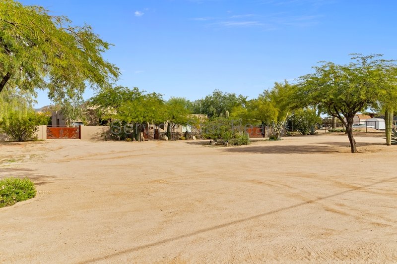 Beautiful Desert Oasis in Cave Creek! property image