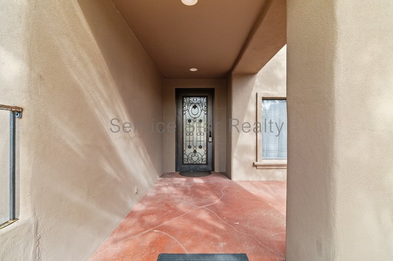 Beautiful Desert Oasis in Cave Creek! property image