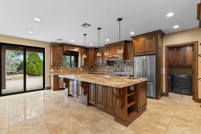 Beautiful Desert Oasis in Cave Creek! property image