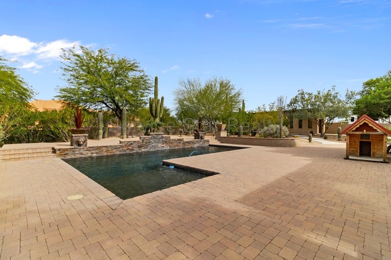 Beautiful Desert Oasis in Cave Creek! property image