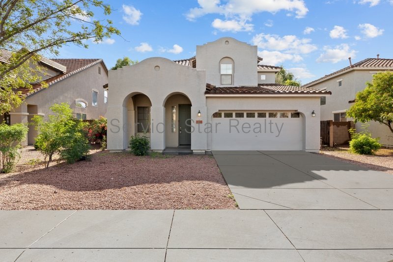 This 4 bed/3 bath Gilbert home!! property image