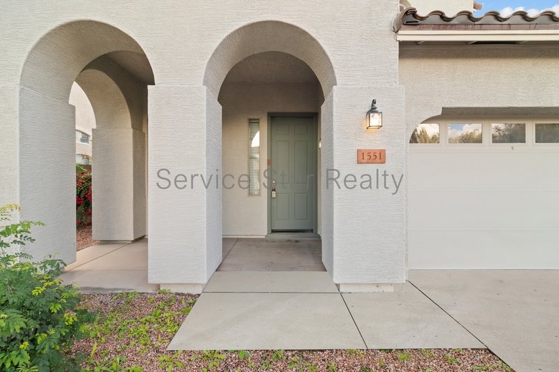 This 4 bed/3 bath Gilbert home!! property image