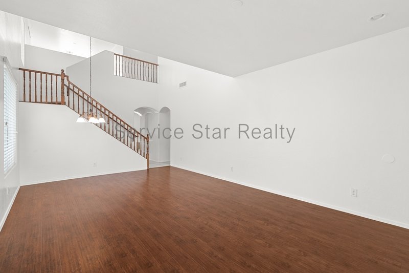 This 4 bed/3 bath Gilbert home!! property image