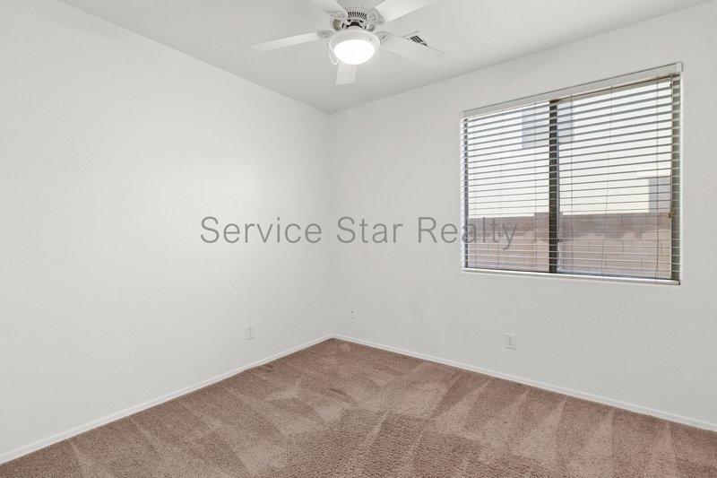 This 4 bed/3 bath Gilbert home!! property image