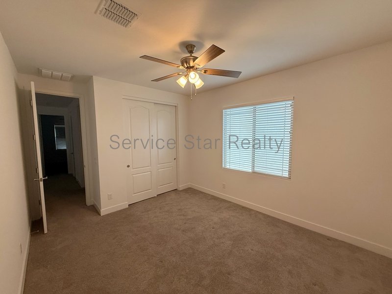 Stunning LARGE 5 Bedroom Home property image